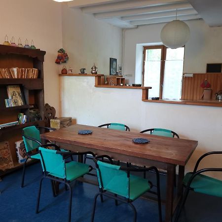 Gite Des Petites Ruelles : Familial Et Chaleureux Trôo Esterno foto